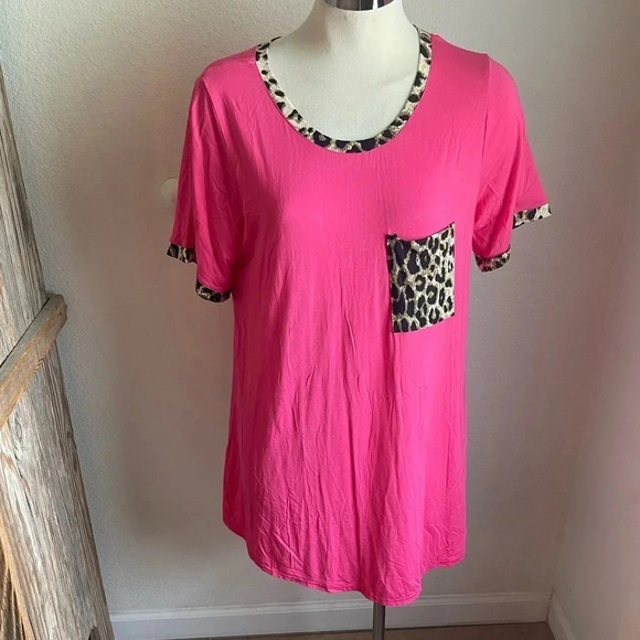 southern stitch Tops - Southern stitch boutique pink and leopard print tunic blouse top size medium new